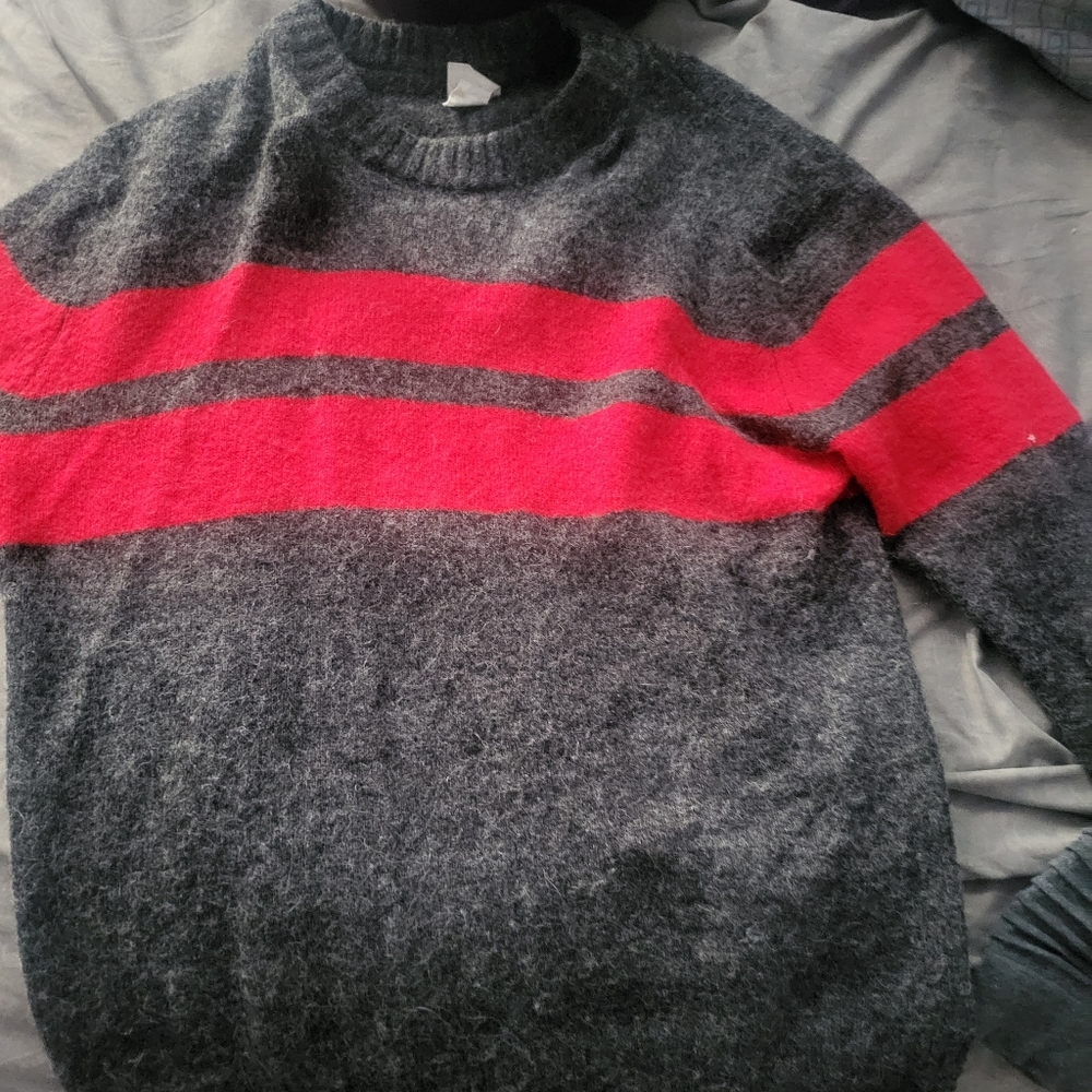 H&M sweater